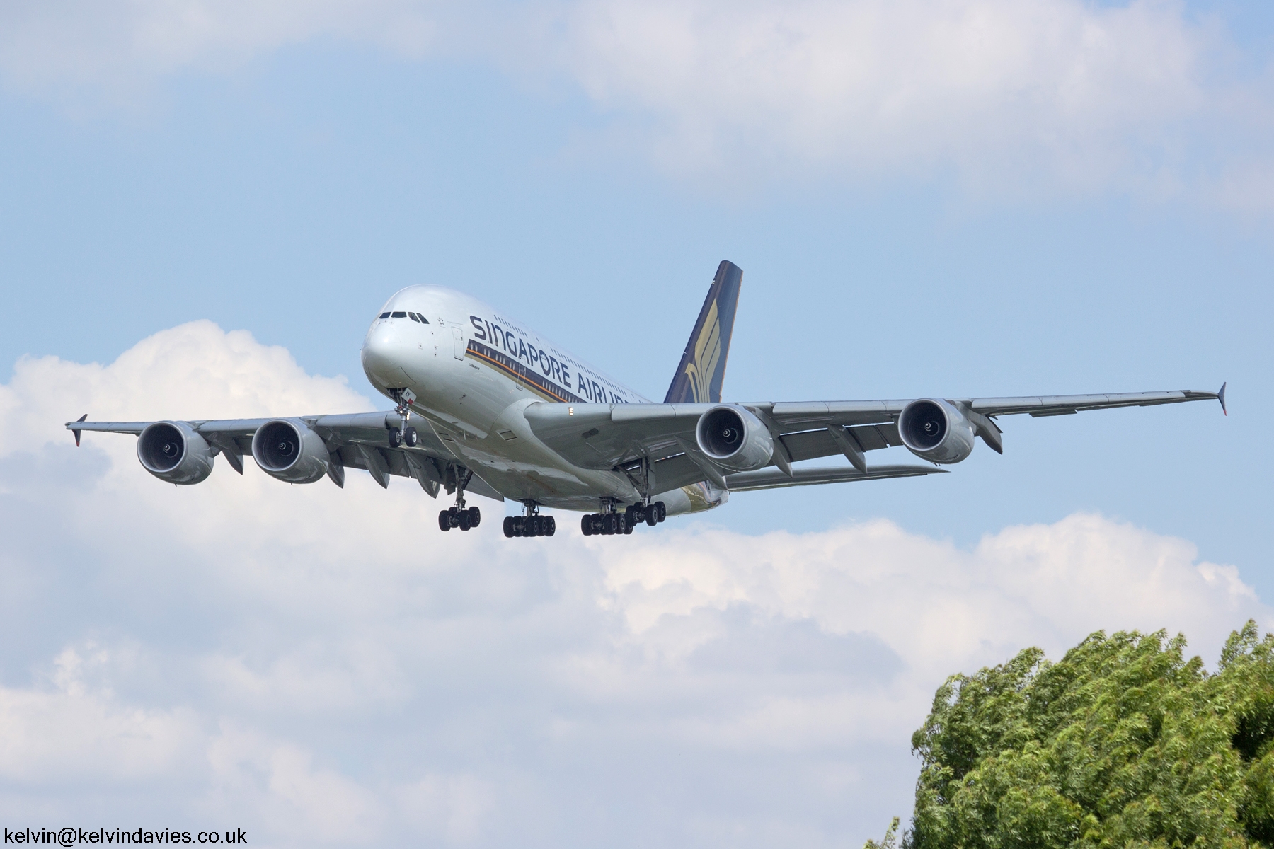 Singapore Airlines A380 9V-SKN
