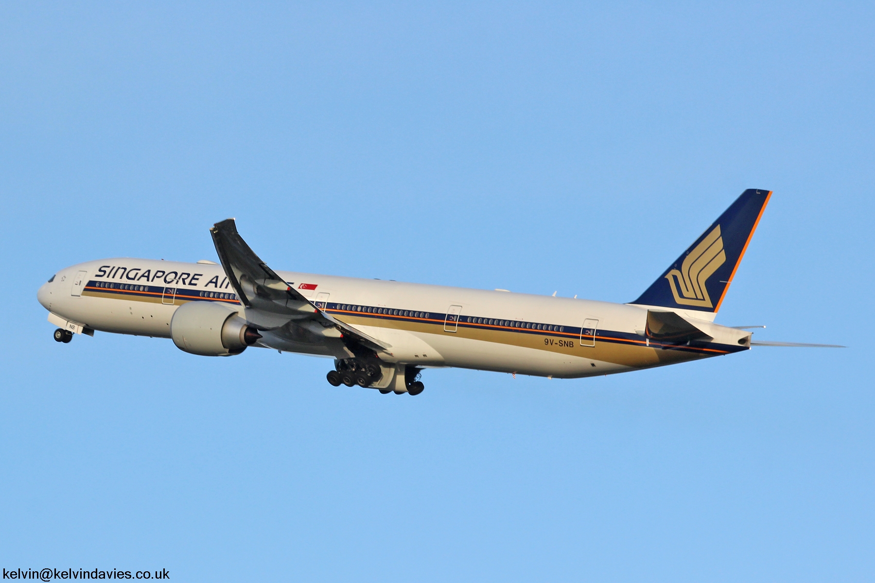 Singapore Airlines 777 9V-SNB