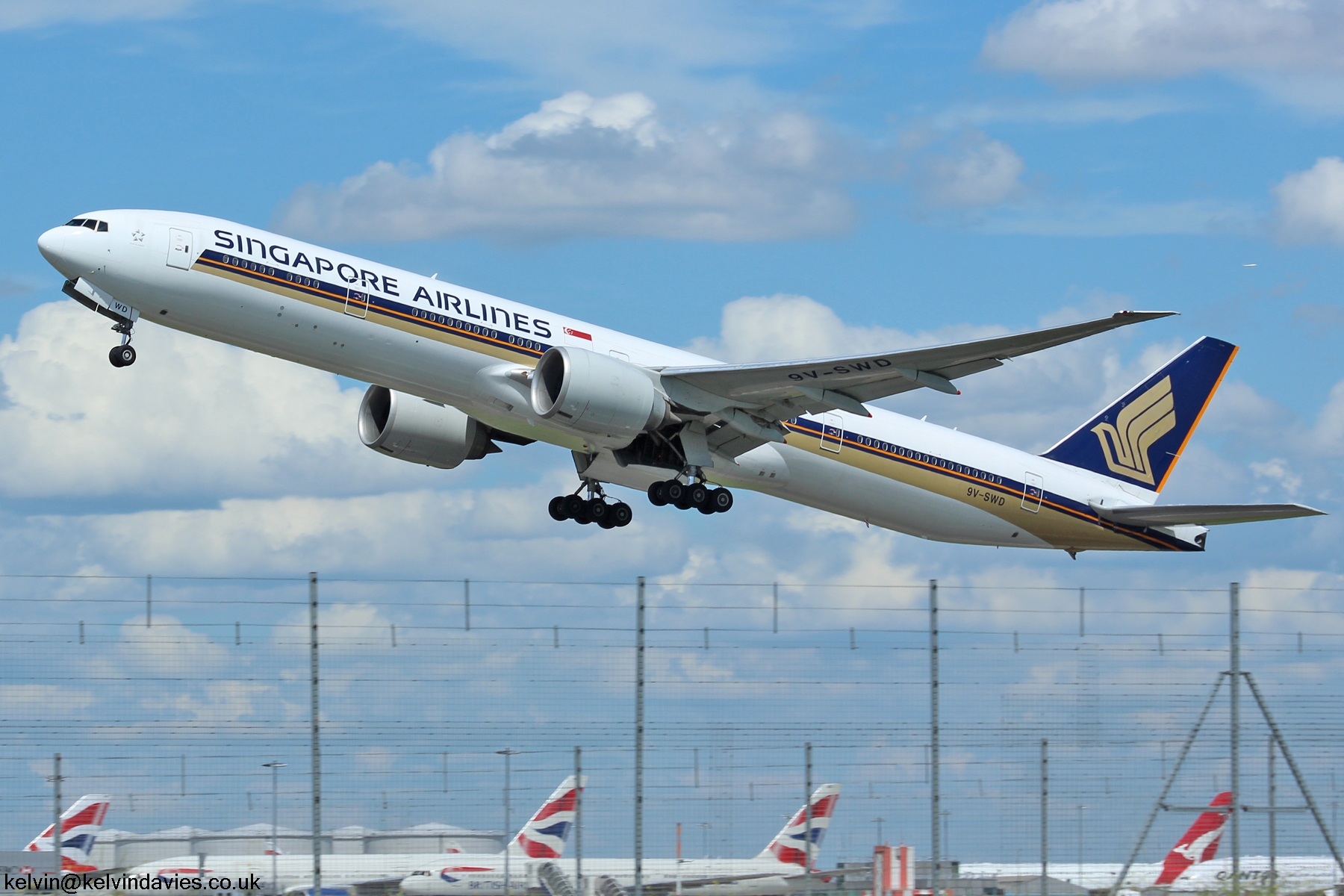 Singapore Airlines 777  9V-SWD