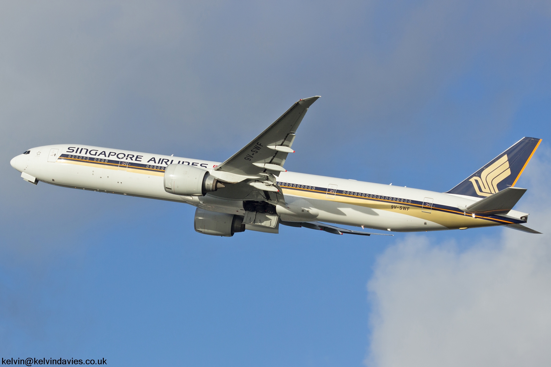Singapore Airlines 777  9V-SWF
