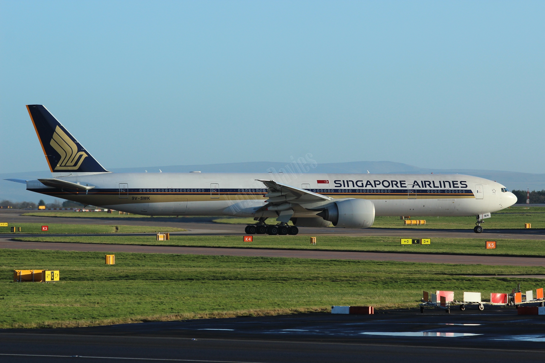 Singapore Airlines 777 9V-SWK