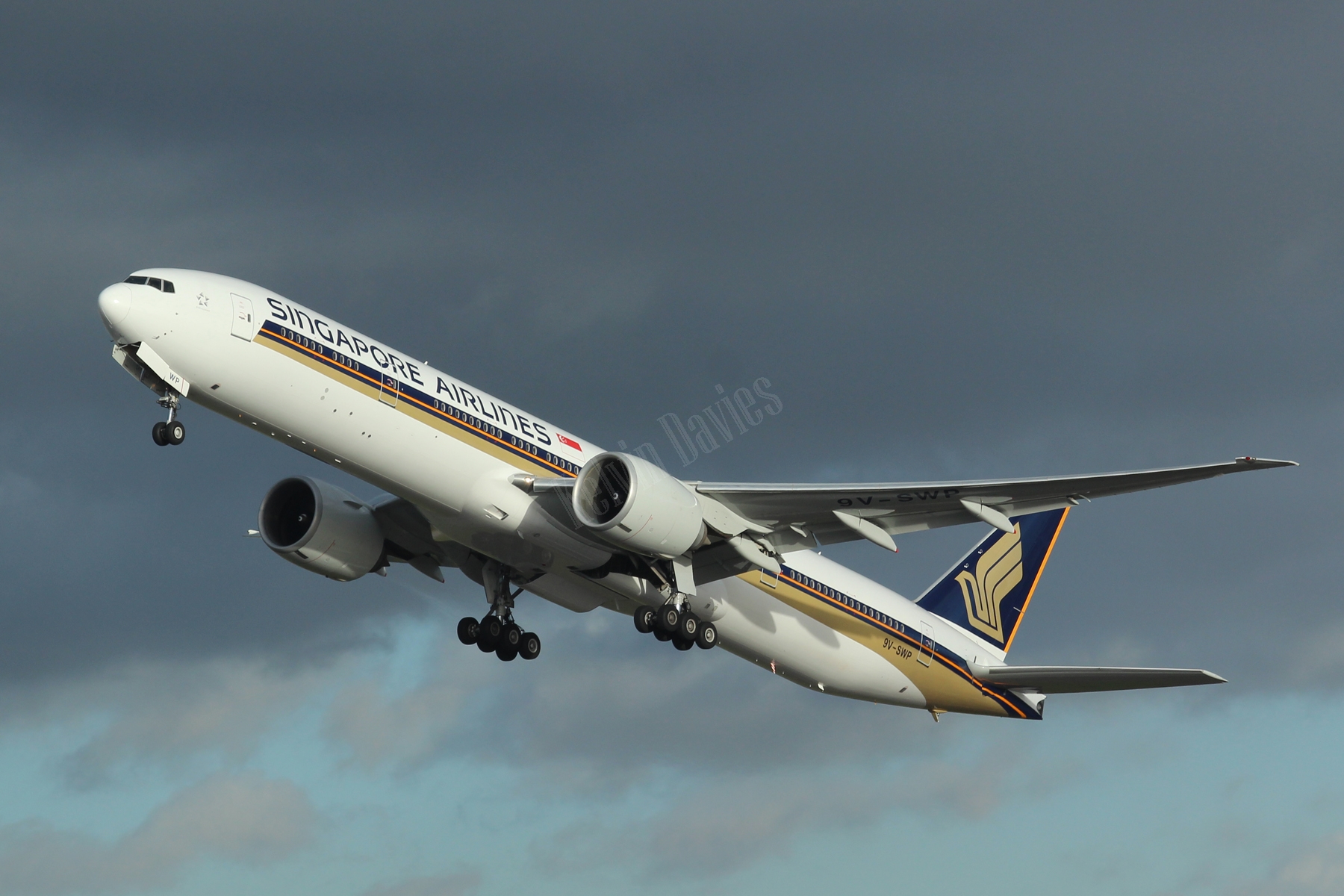 Singapore Airlines 777 9V-SWP