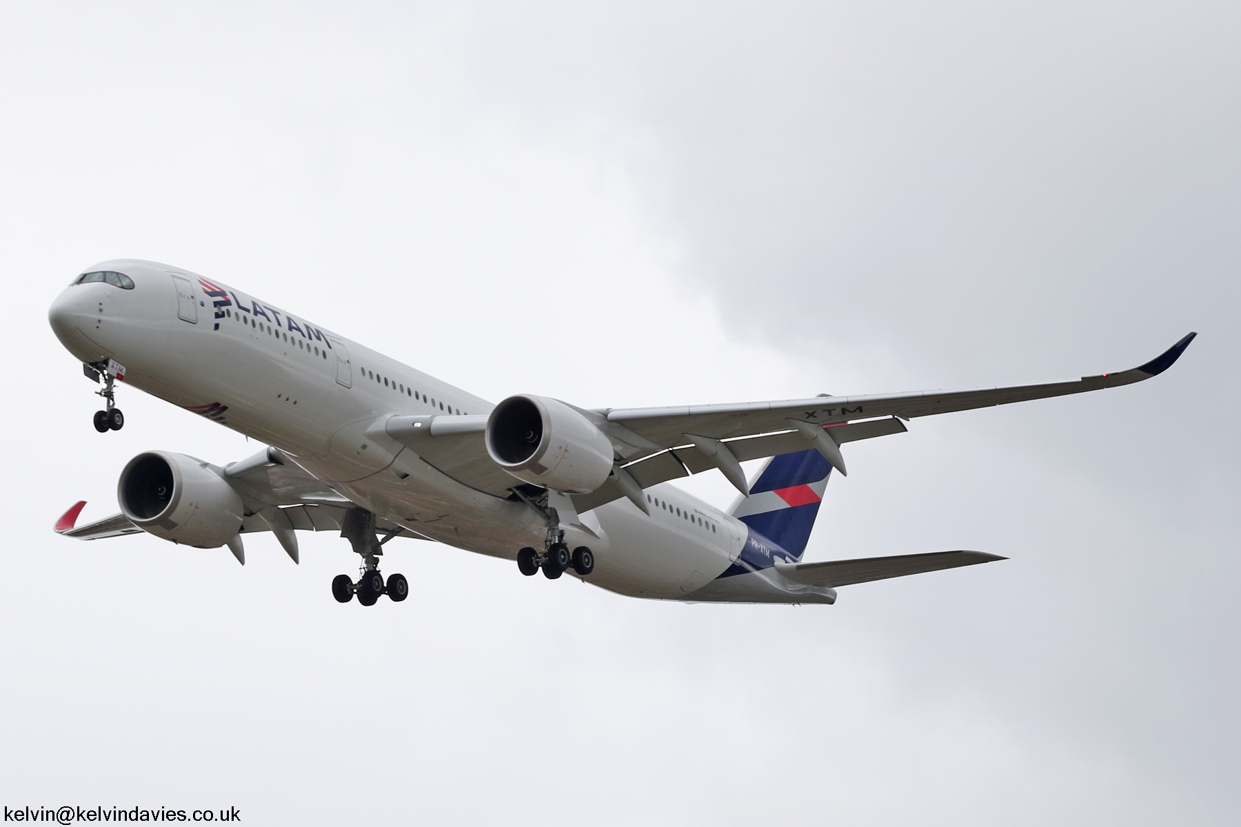 Latam A350 PR-XTM