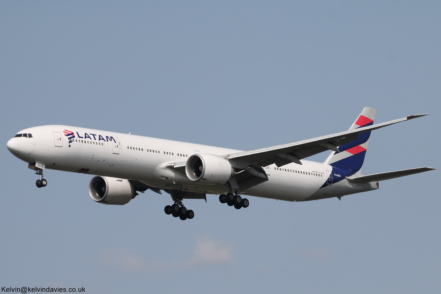 LATAM 777 PT-MUE