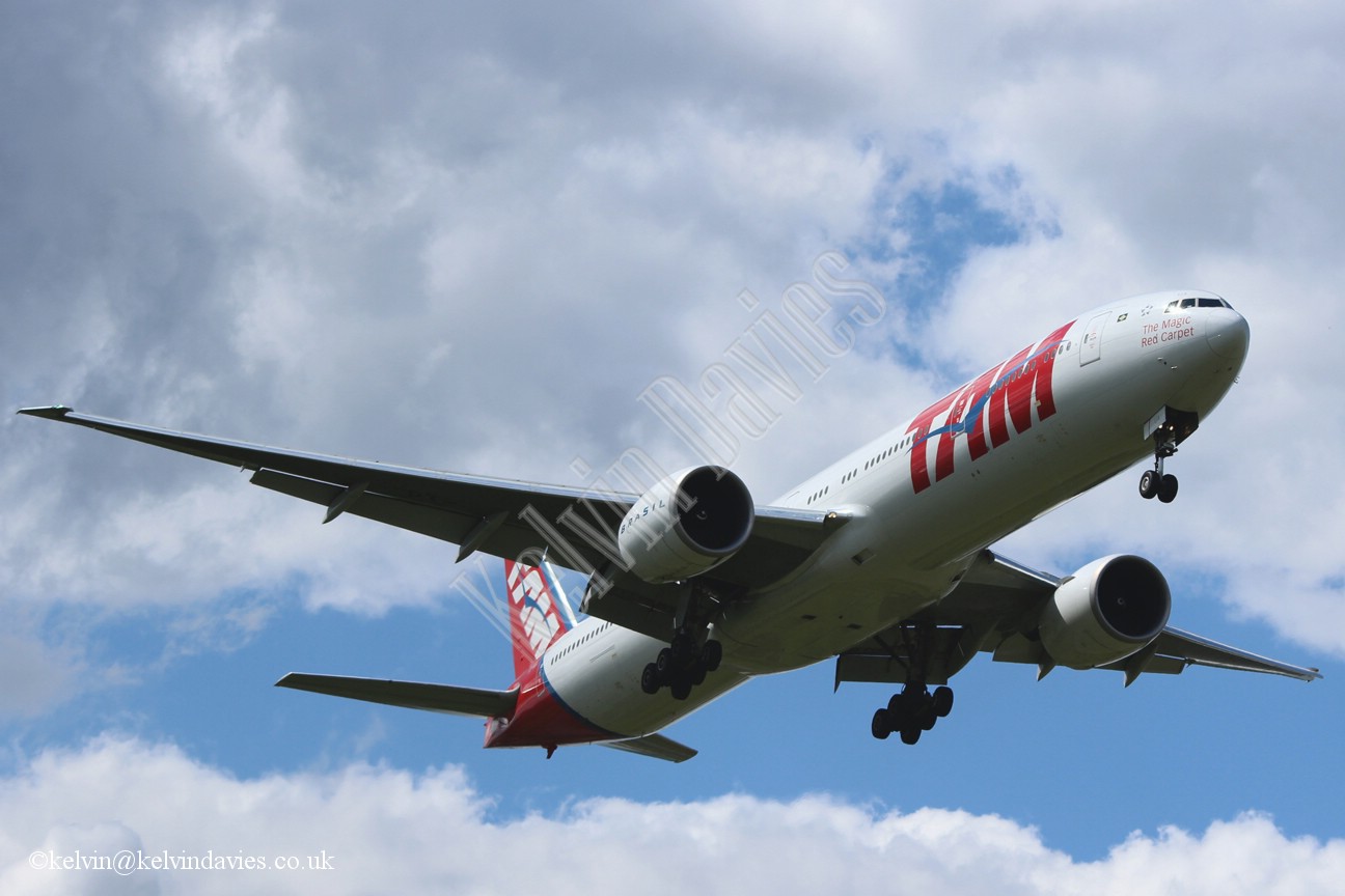 TAM 777 PT-MUA