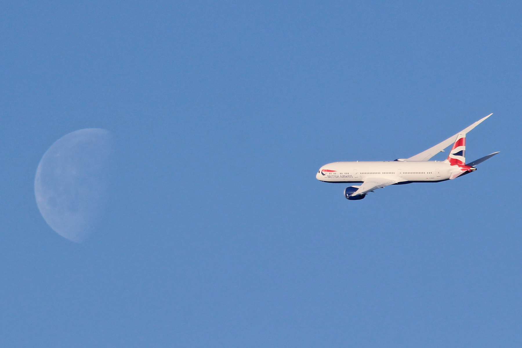 BA 787 G-ZBKB Moon shot