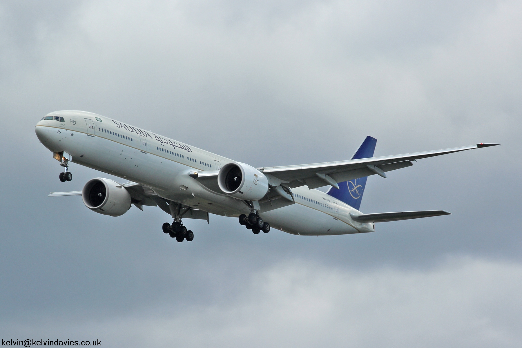 Saudi Arabian Airlines 777 HZ-AK25