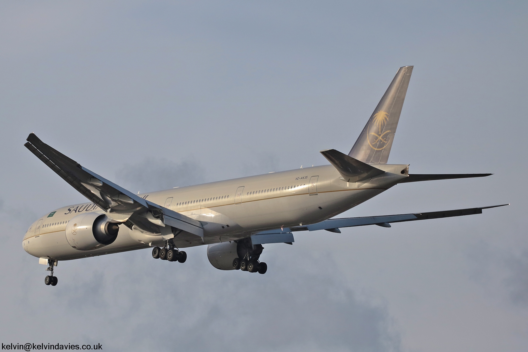 Saudi Arabian Airlines 777 HZ-AK35