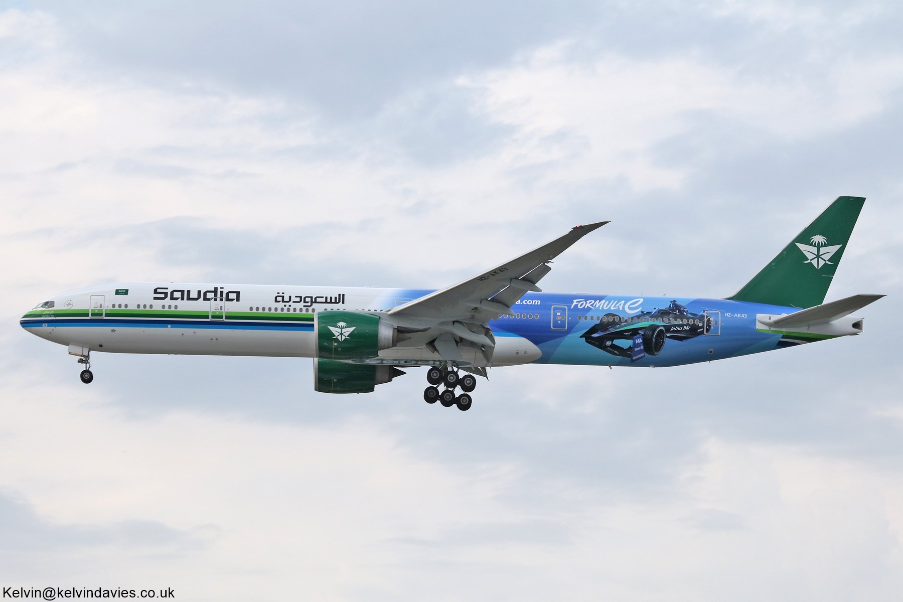 Saudi Arabian Airlines 777 HZ-AK43