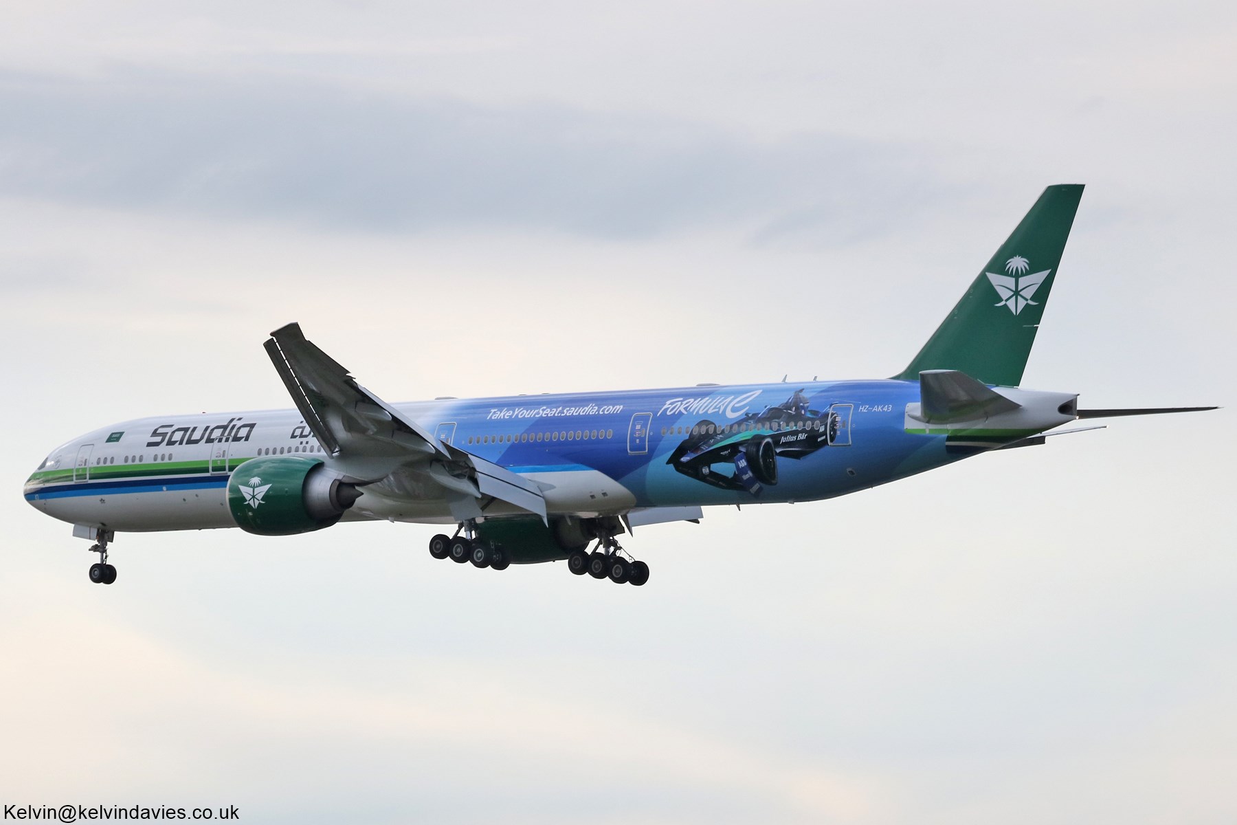 Saudi Arabian Airlines 777 HZ-AK43