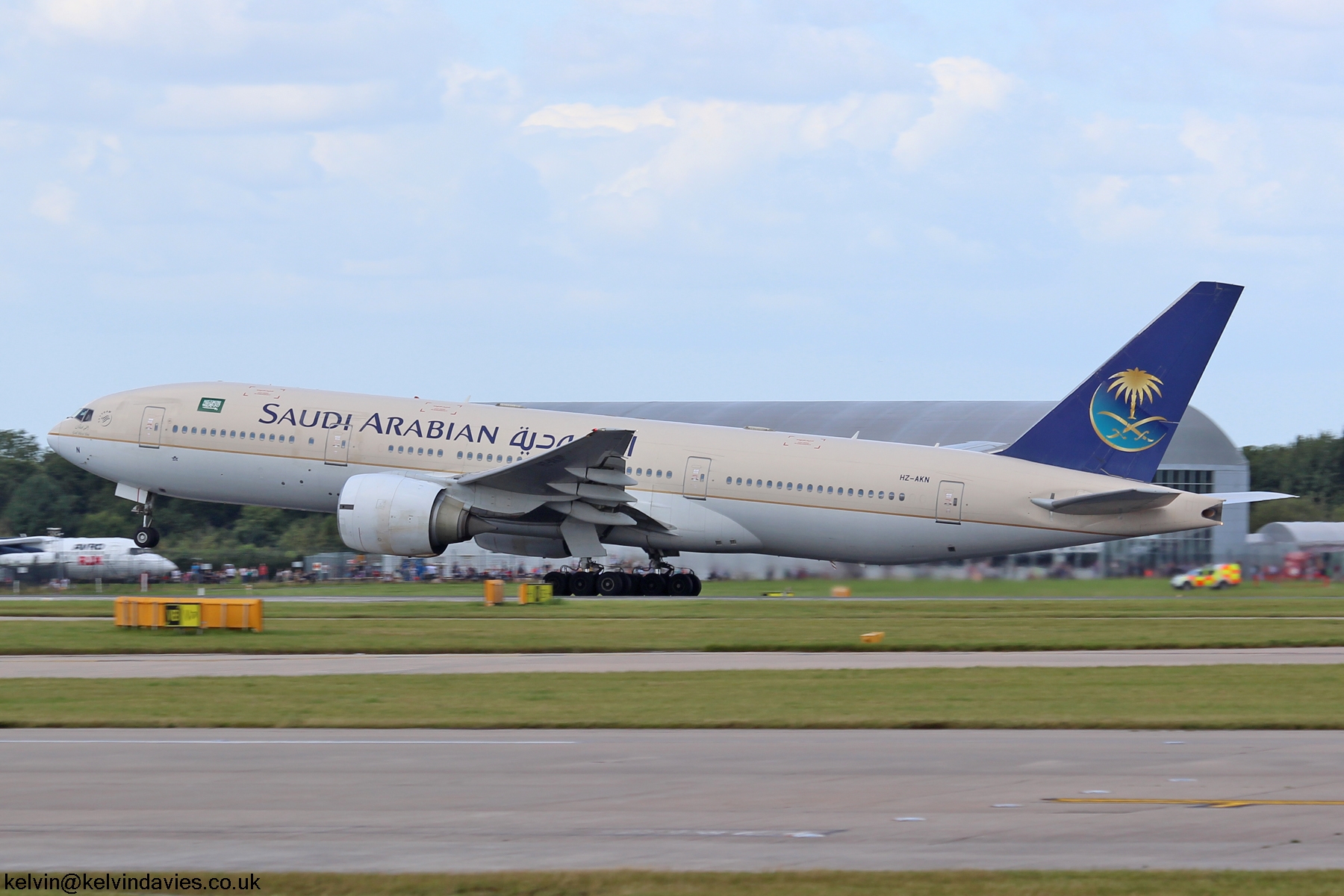 Saudi Arabian 777 HZ-AKN