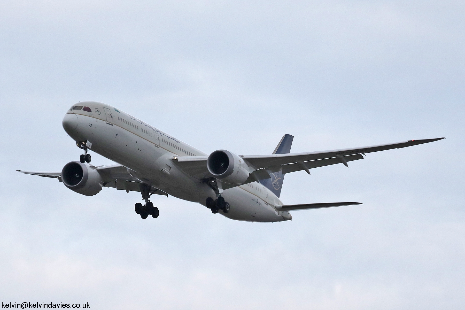 Saudi Arabian 787 HZ-AR22
