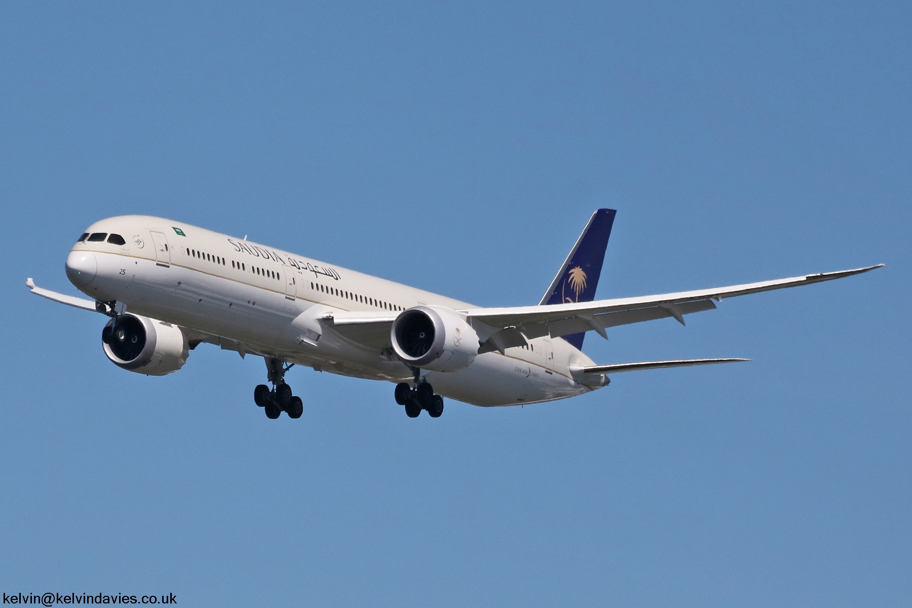 Saudi Arabian 787 HZ-AR25