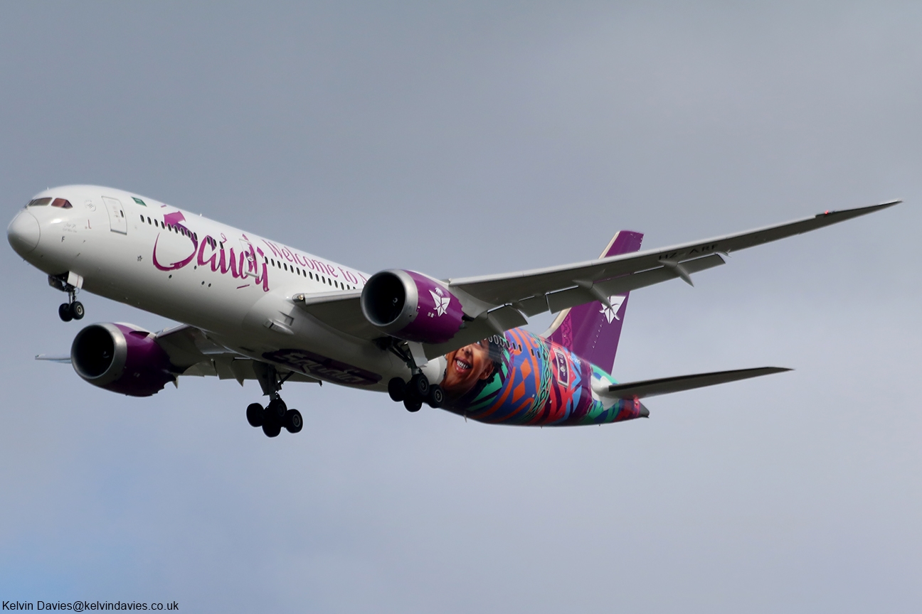 Saudi Arabian 787 HZ-ARF