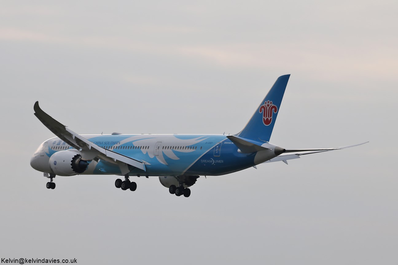 China Southern Airlines 787 B-20EP