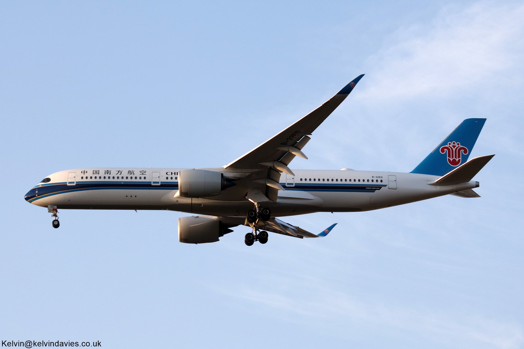 China Southern A350 B-32ED