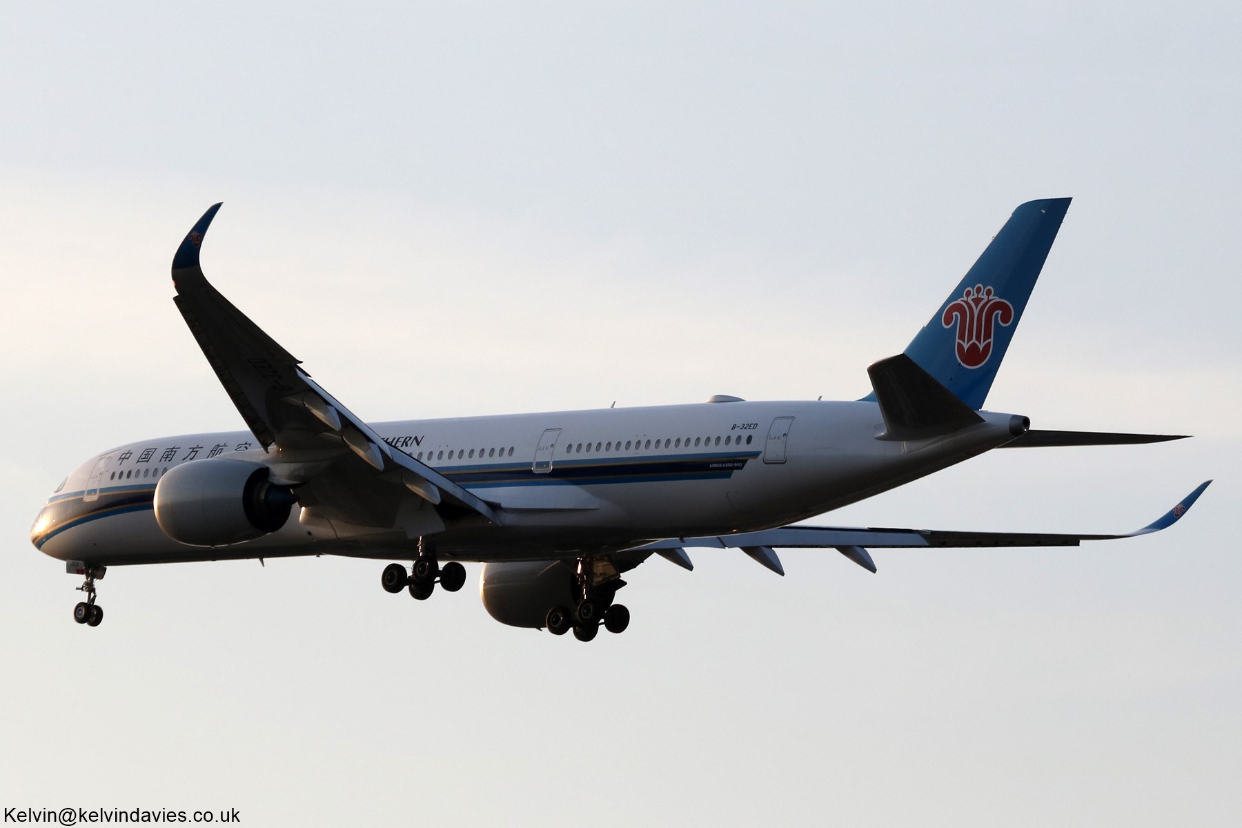 China Southern A350 B-32ED