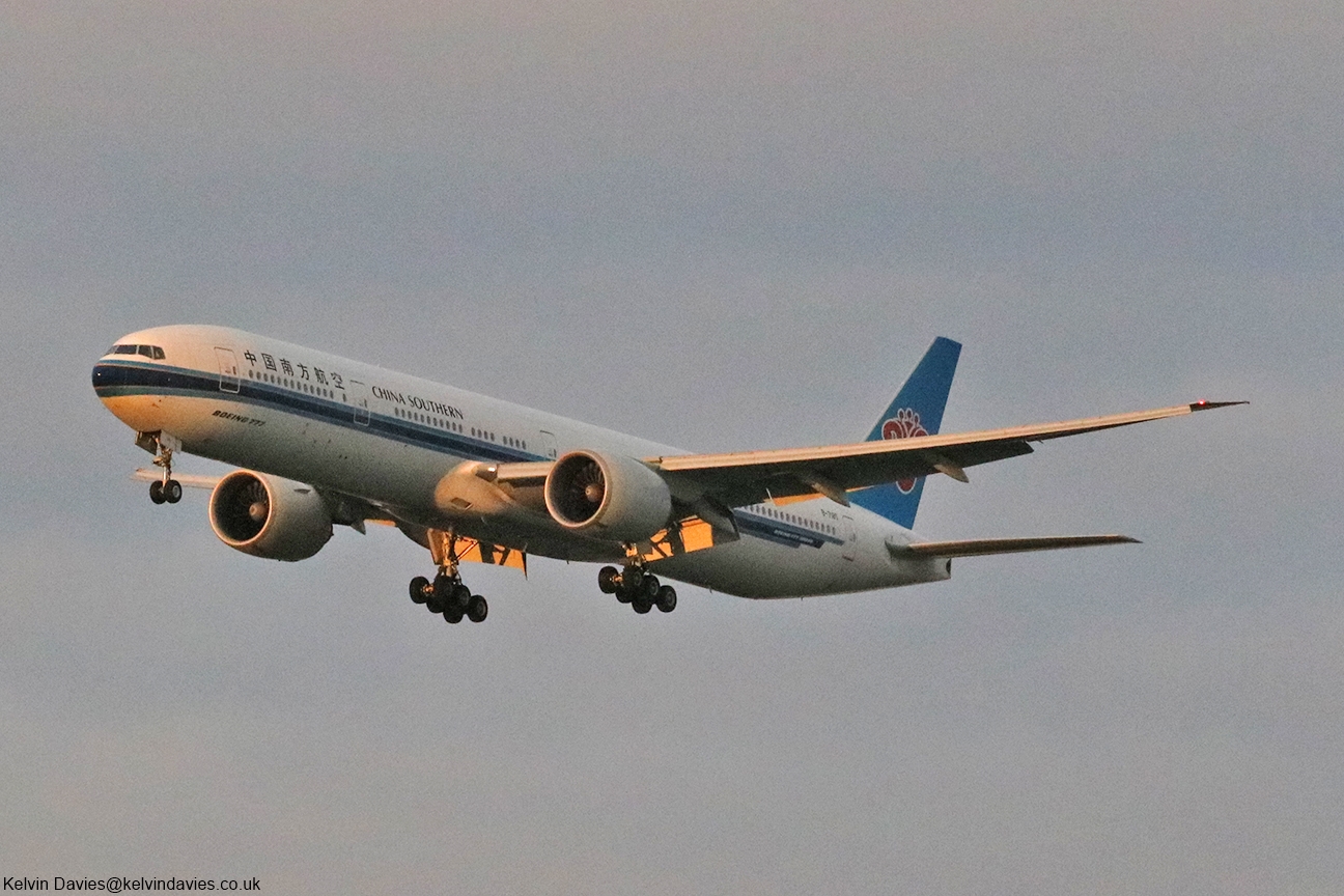 China Southern Airlines 777 B-7185