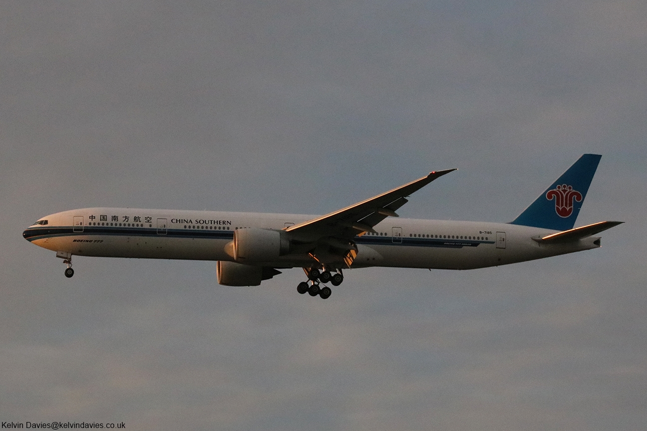 China Southern Airlines 777 B-7185