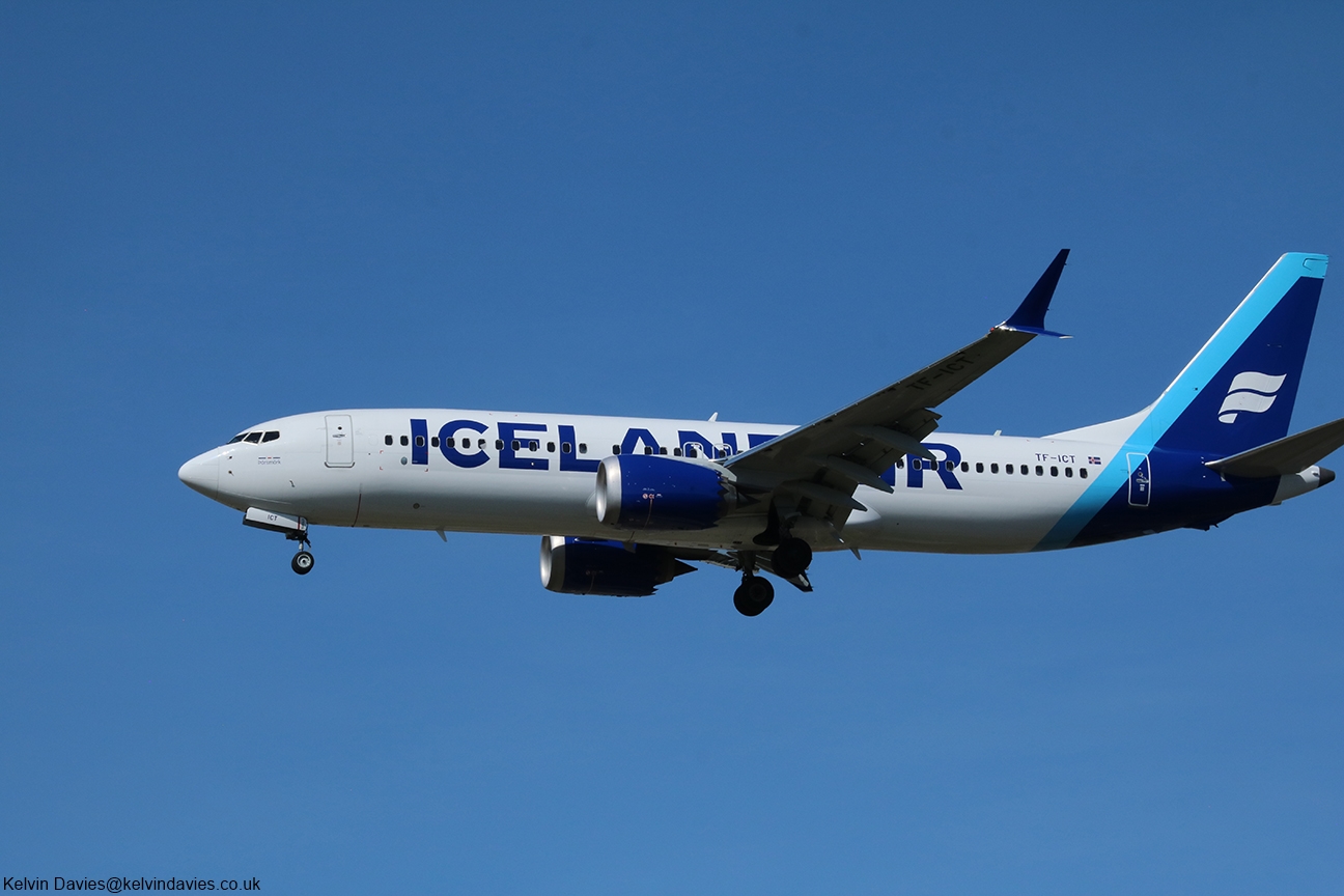 Icelandair 737MAX TF-ICT