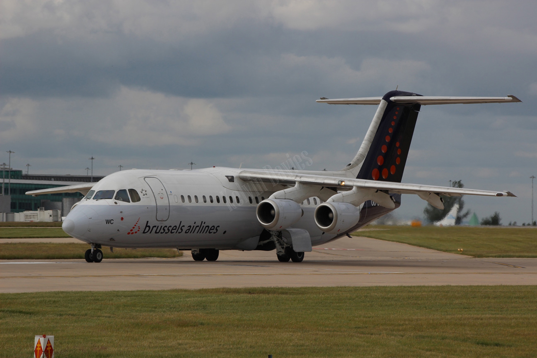 Brussels Airlines Avro RJ100 OO-DWC
