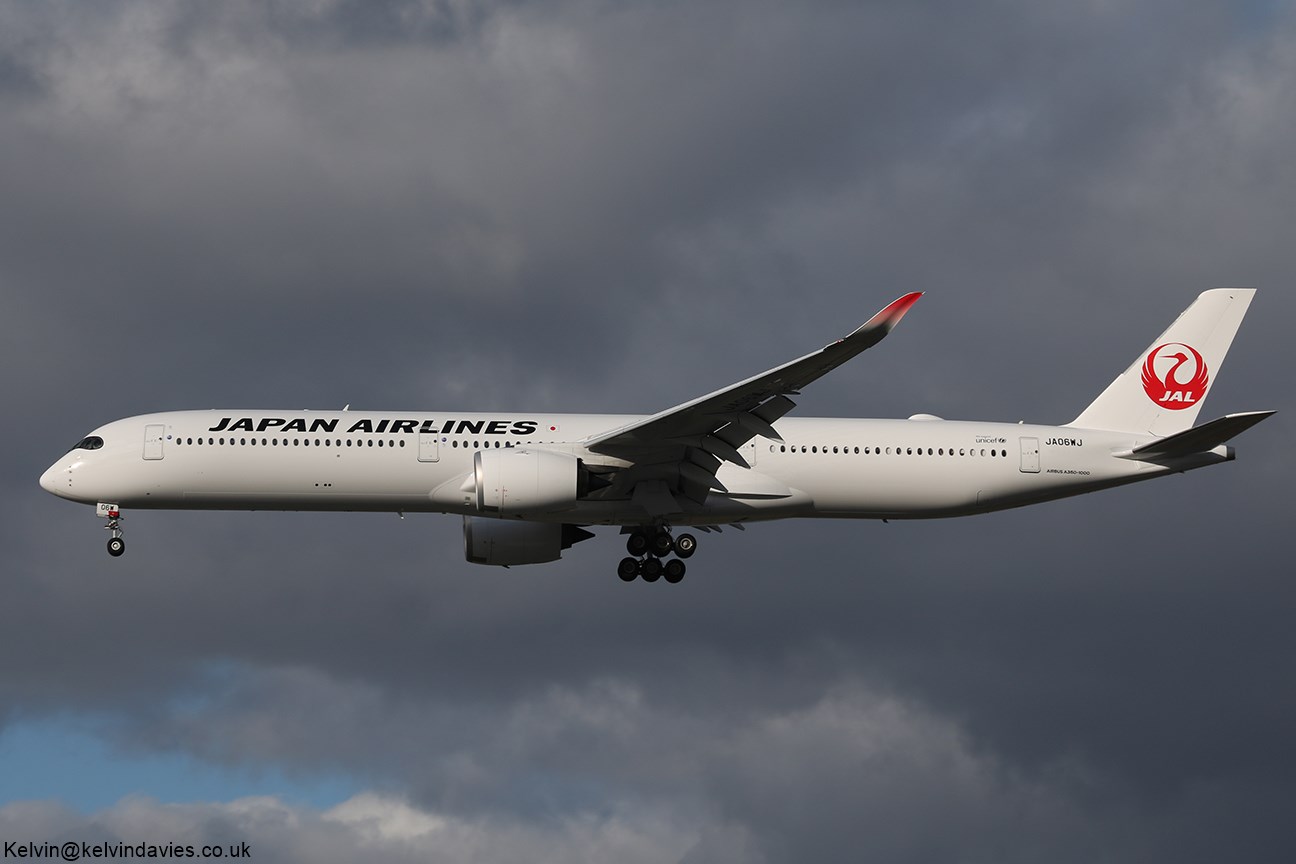 Japan Airlines A350 JA06WJ