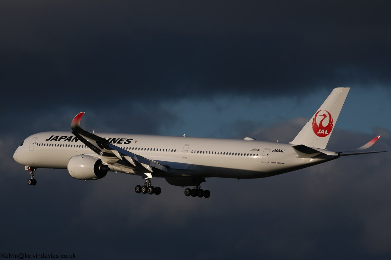 Japan Airlines A350 JA05WJ