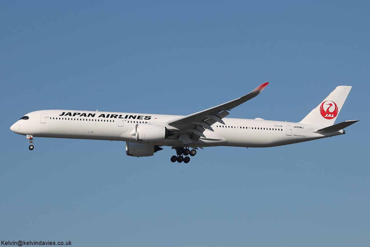 Japan Airlines A350 JA06WJ