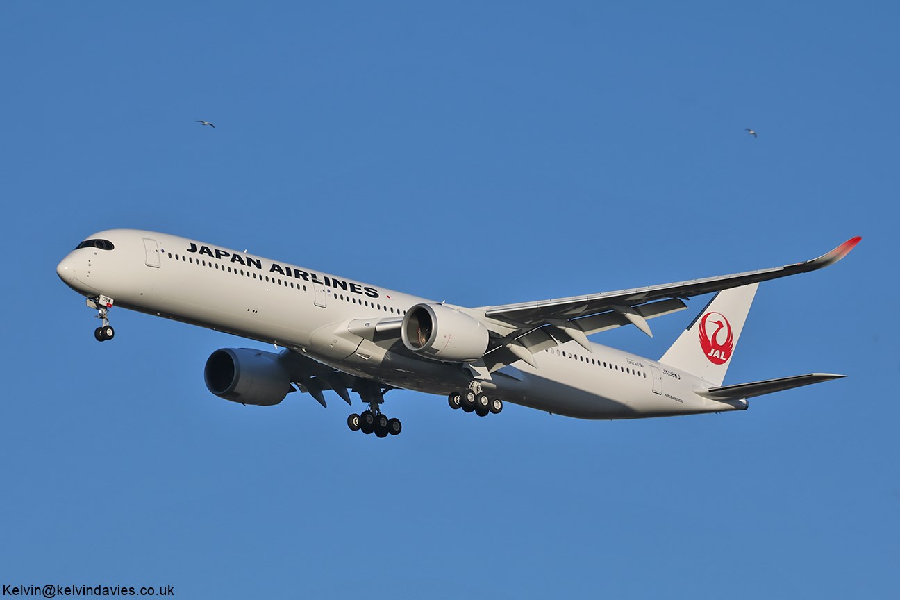 Japan Airlines A350 JA08WJ