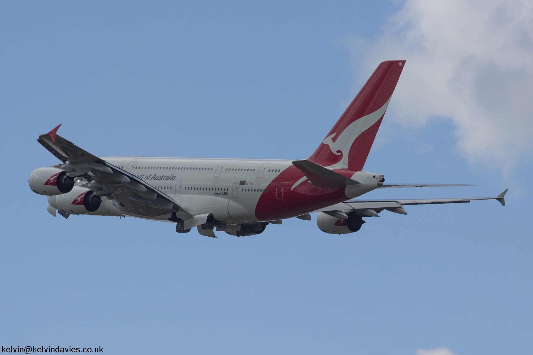 Qantas A380 VH-OQL