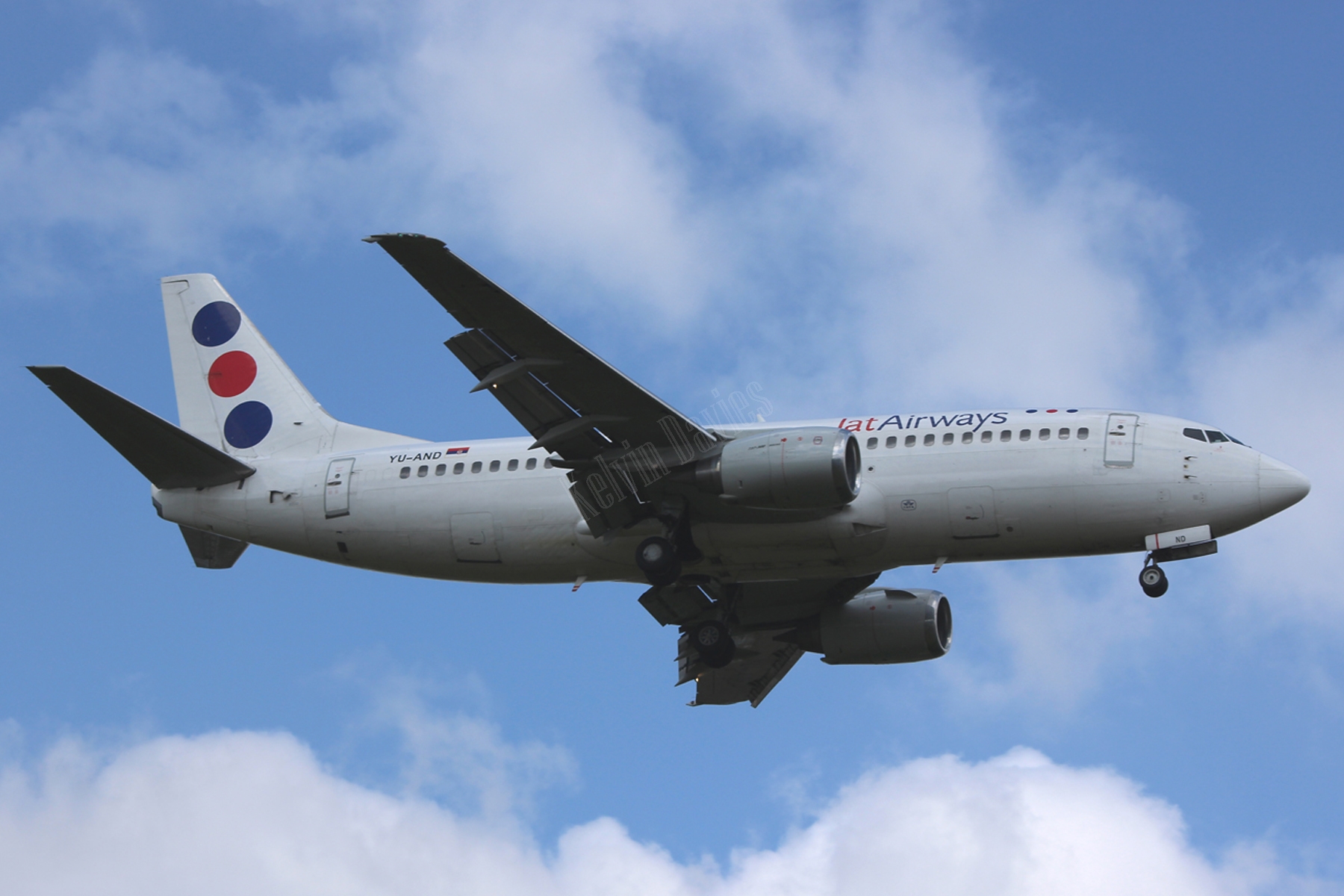 Air Serbia B737 YU-AND