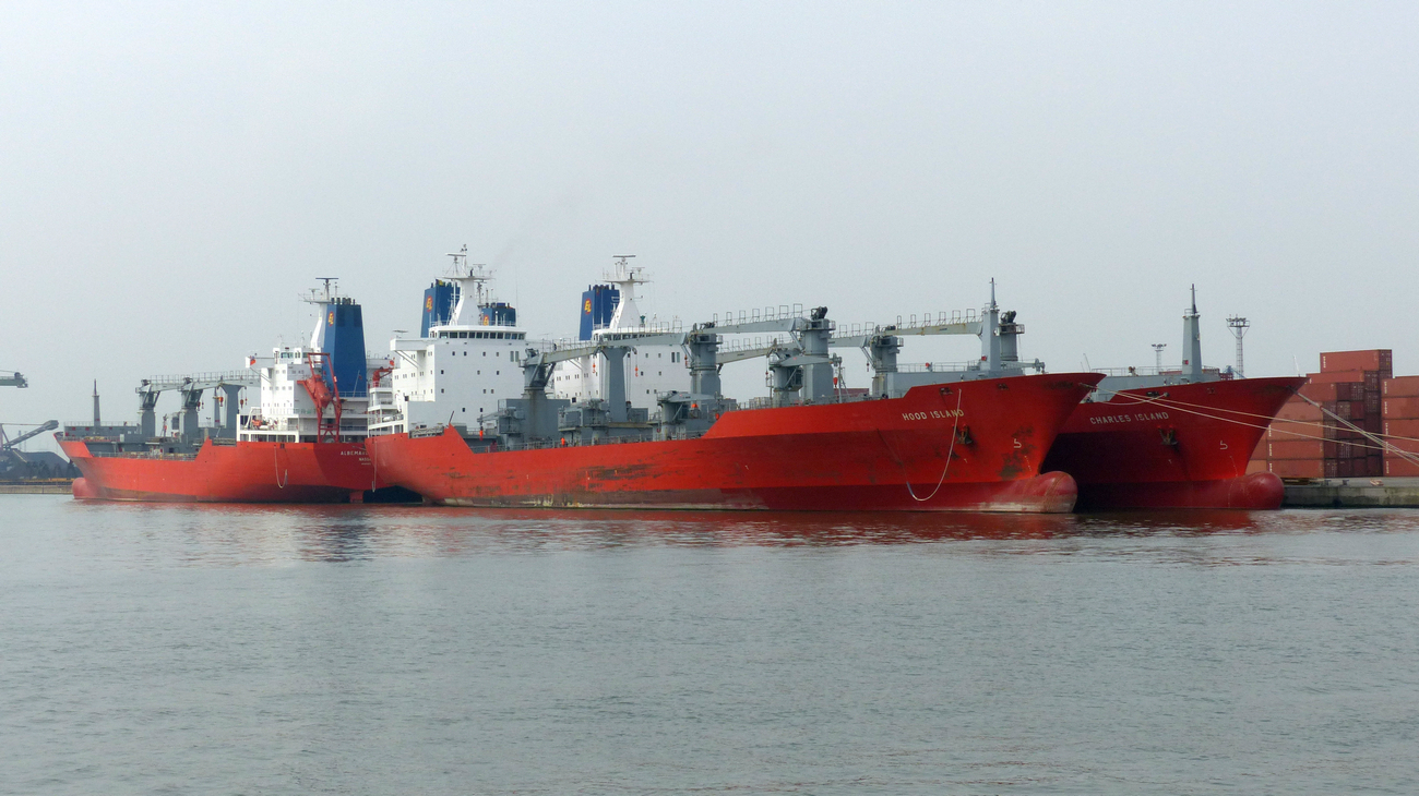 FOUR REEFERS