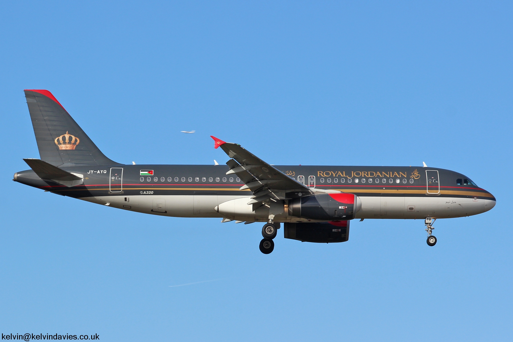 Royal Jordanian A320 JY-AYQ