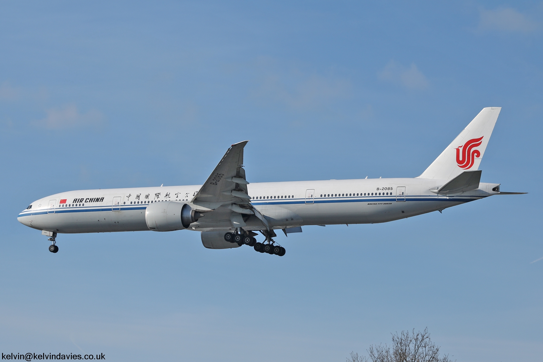 Air China 777 B-2085