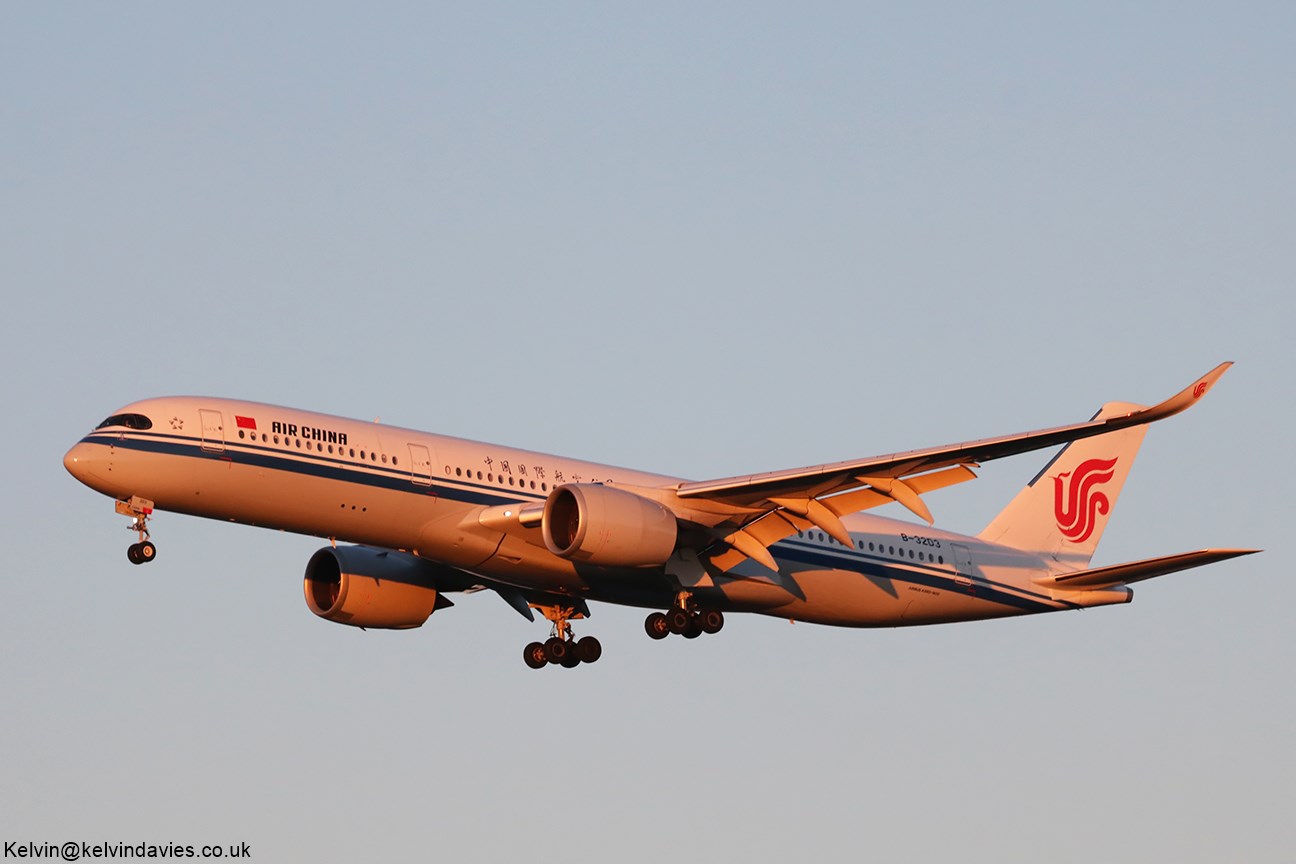 Air China A350 B-32D3