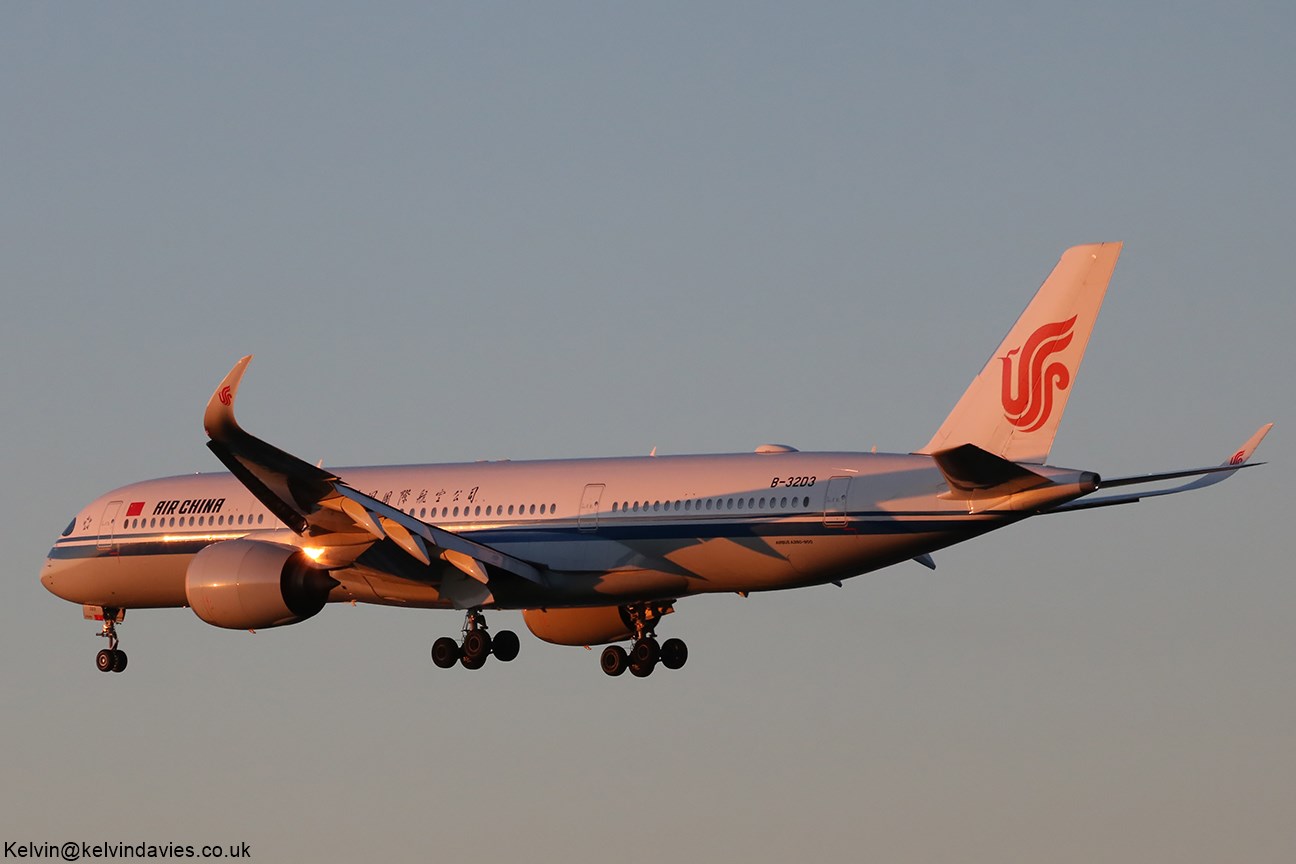 Air China A350 B-32D3