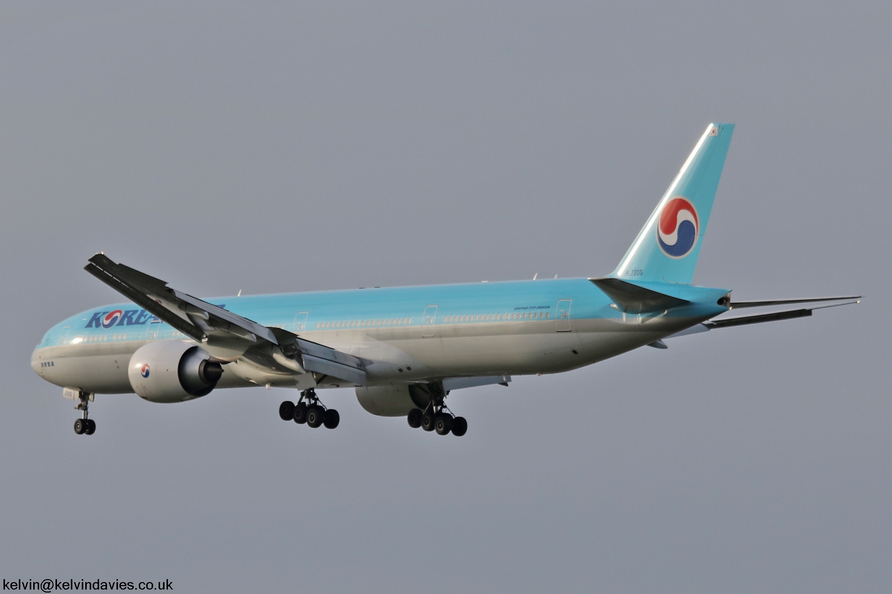 Korean Air 777 HL7205
