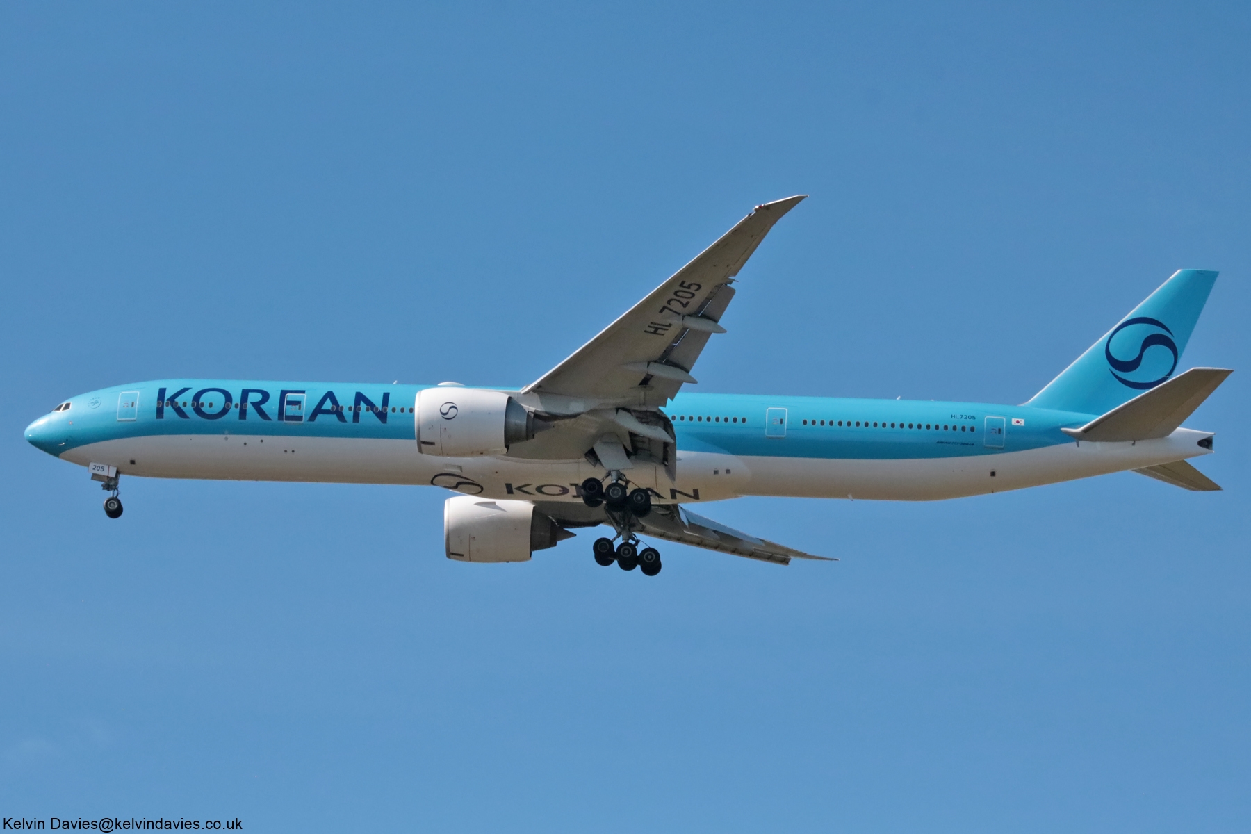 Korean Air 777 HL7205