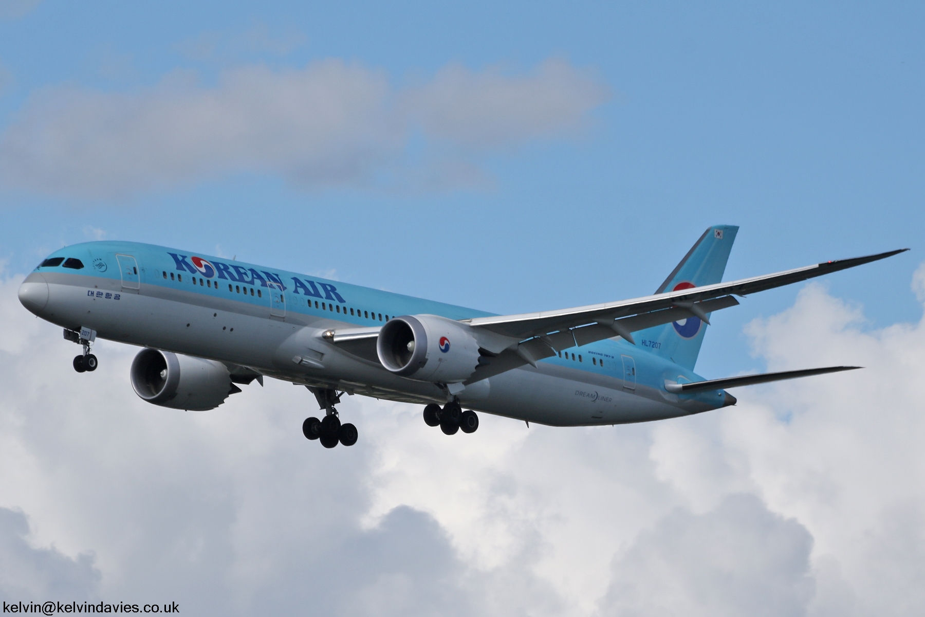 Korean Air 787 HL7207