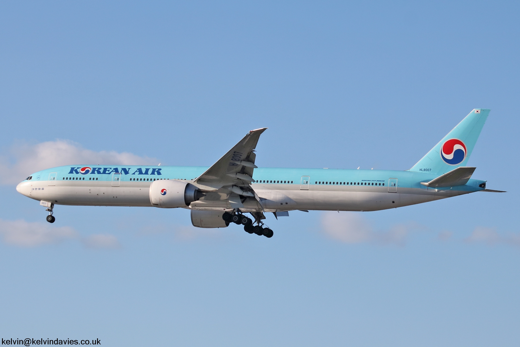 Korean Airlines 777 HL8007