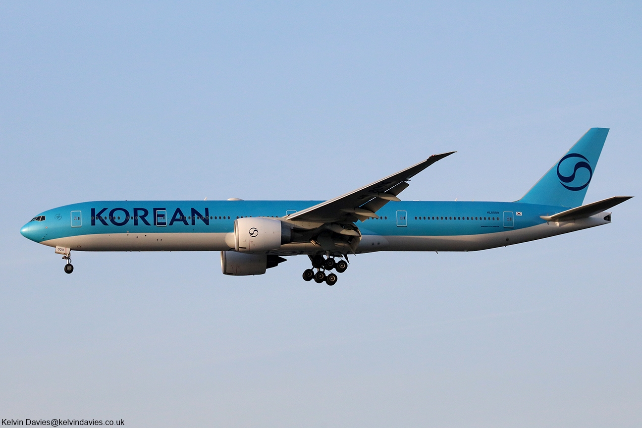 Korean Air 777 HL8009