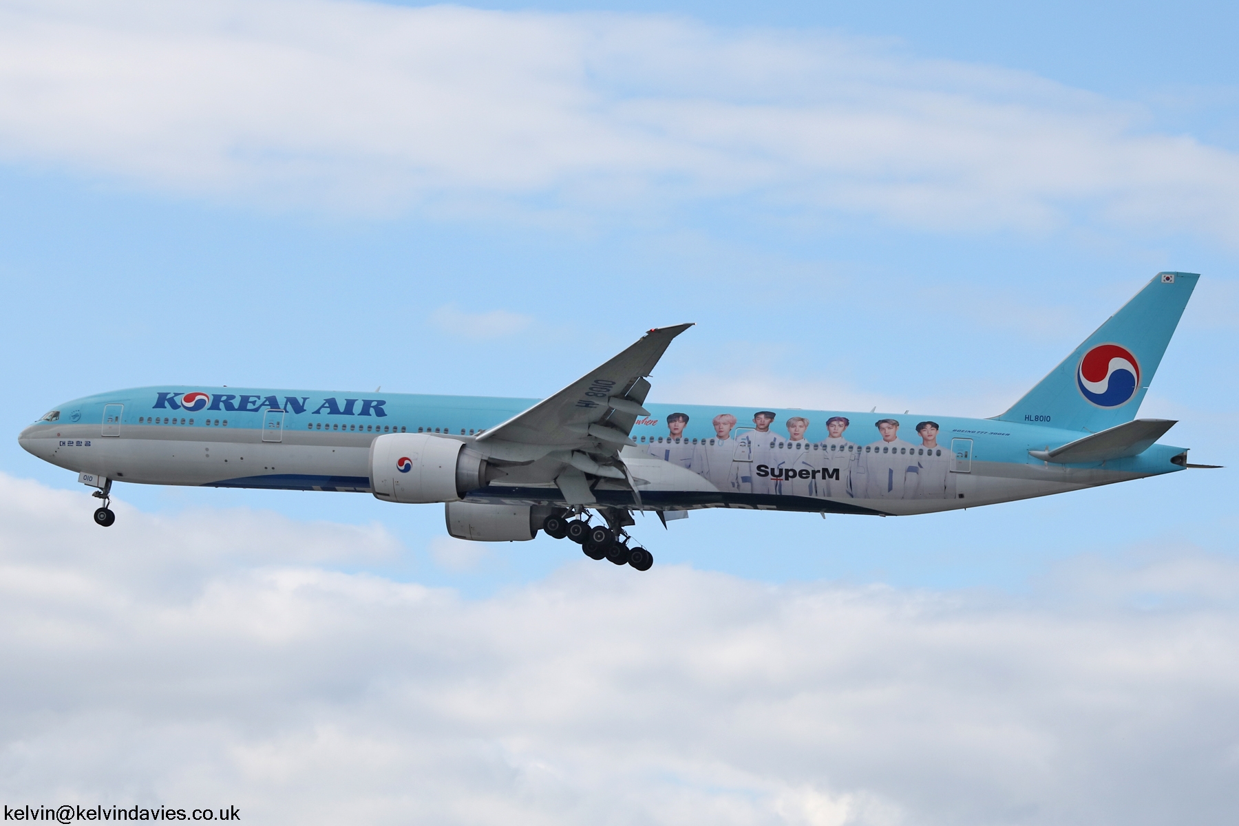 Korean Air 777 HL8010