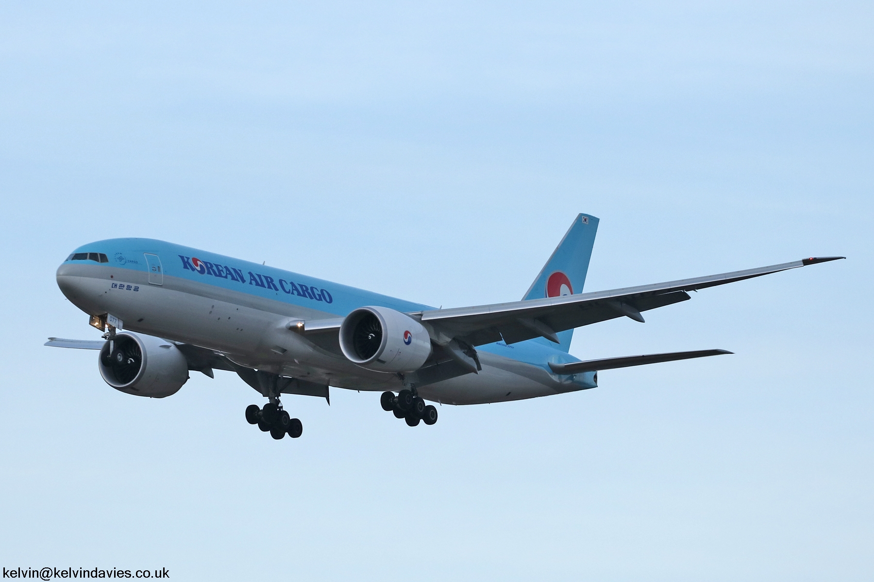 Korean Air 777 HL8077