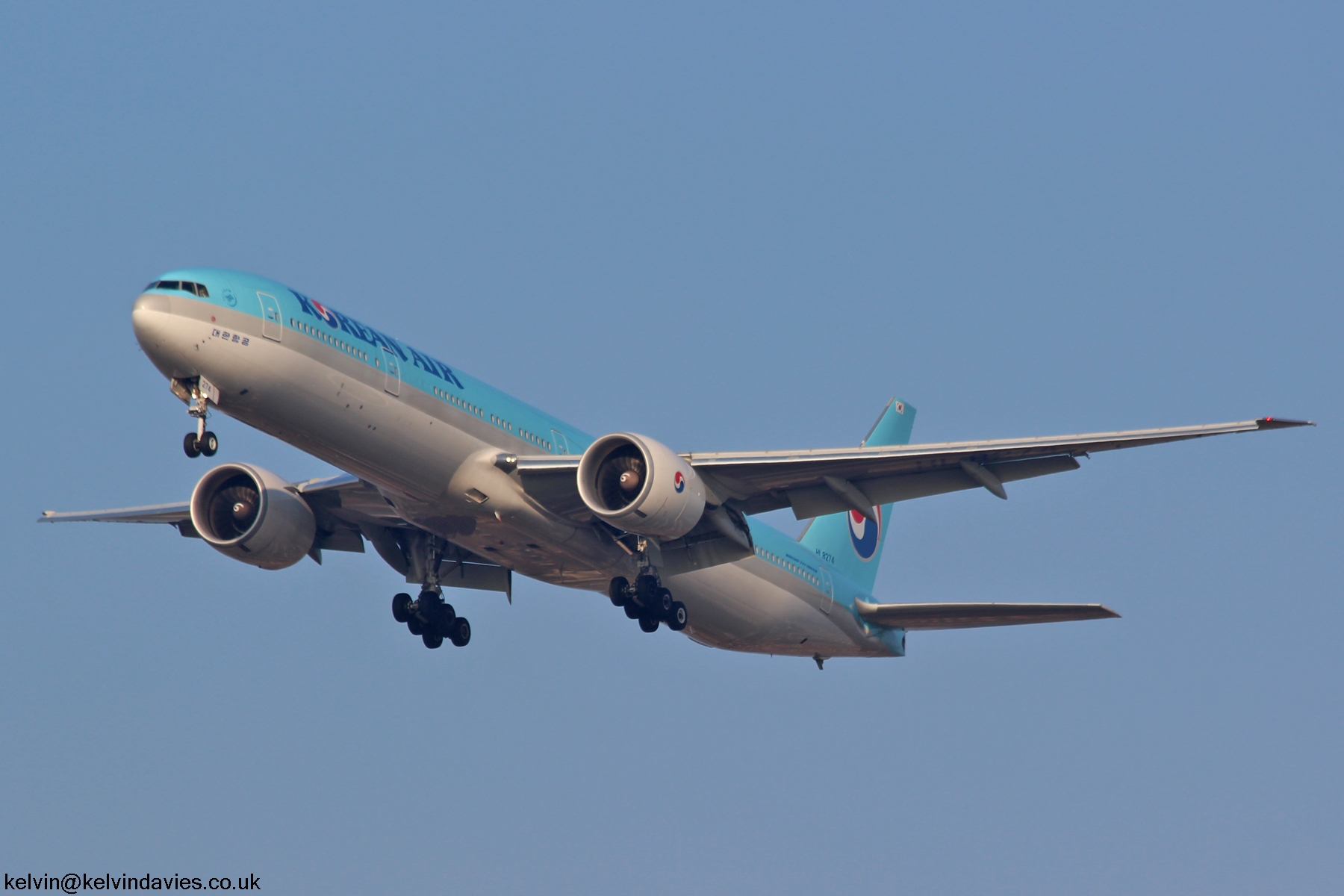 Korean Air 777 HL8274