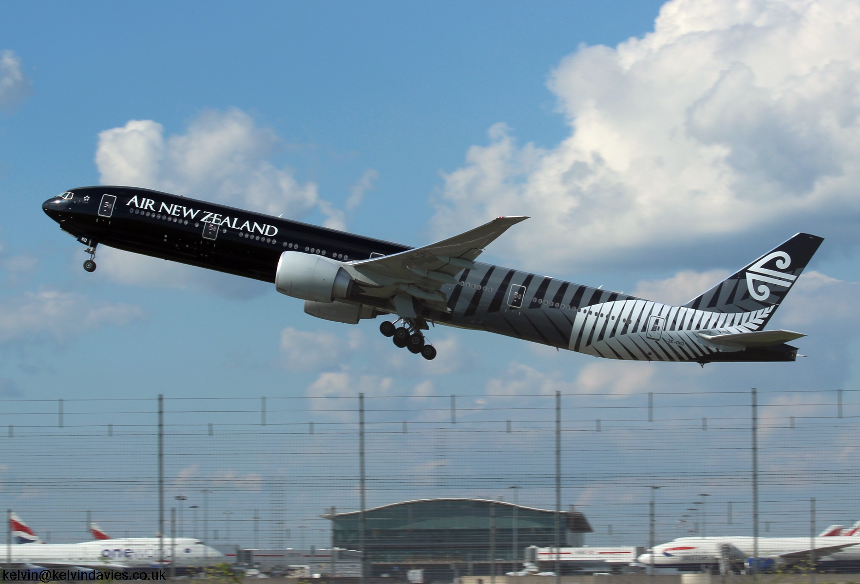 Air New Zealand 777 ZK-OKQ