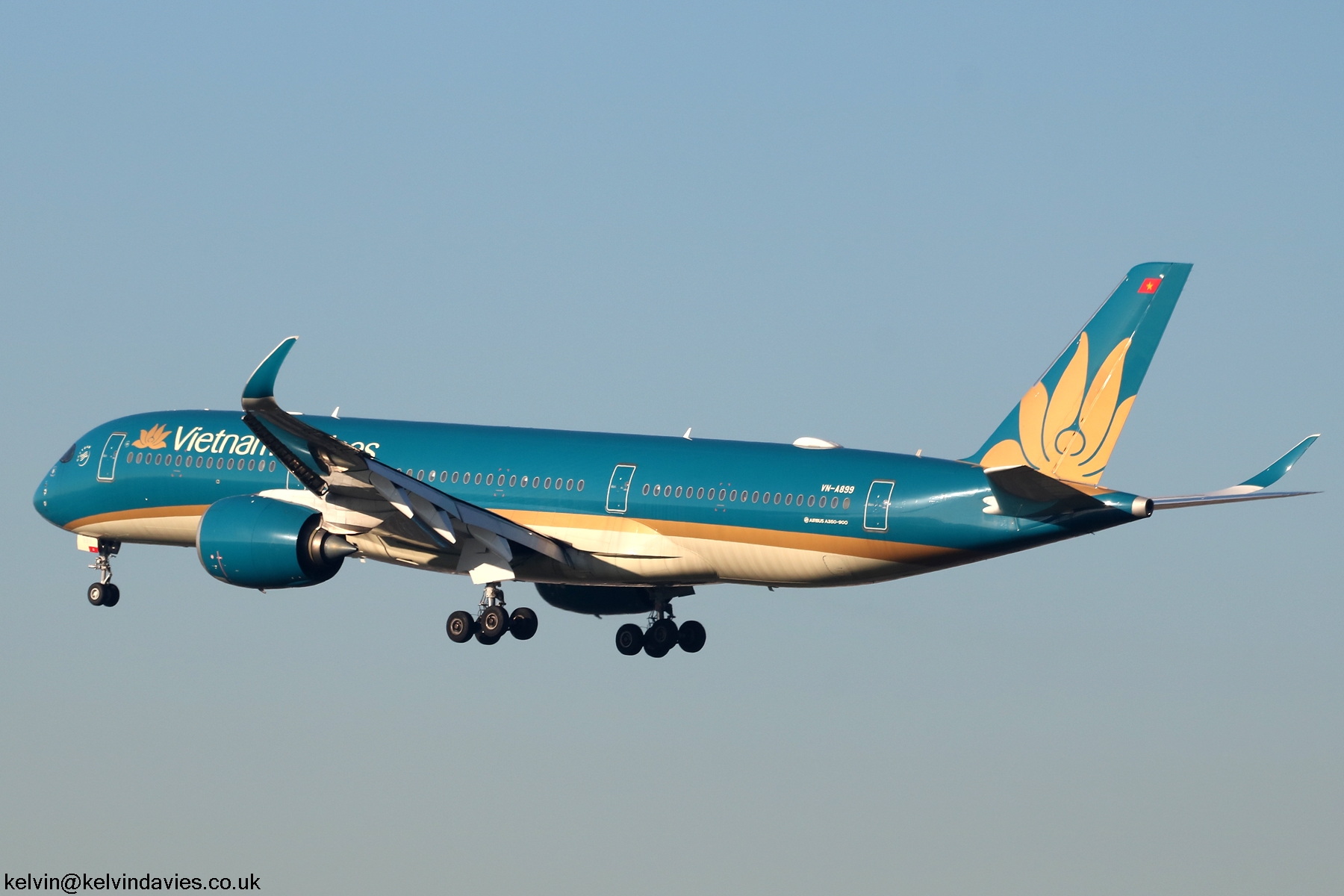 Vietnam Airlines A350 VN-A899