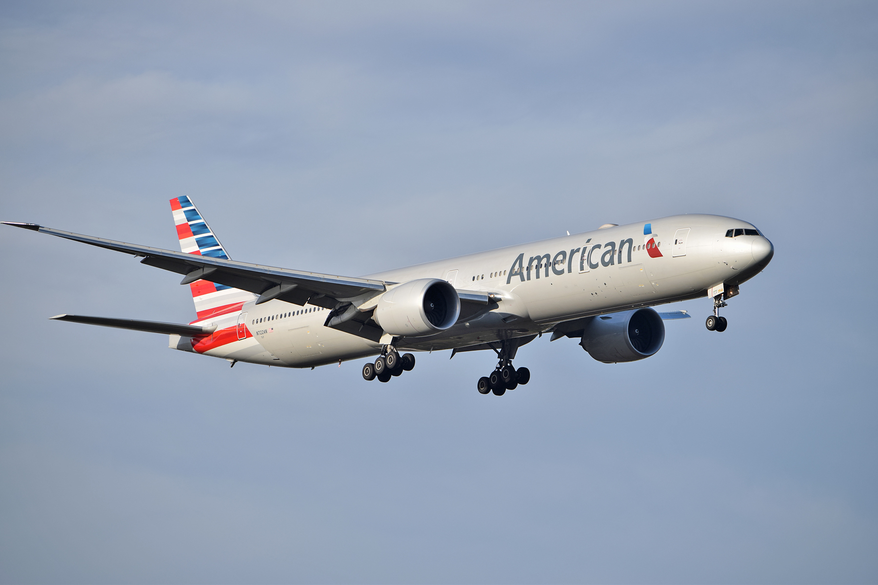 American Airlines 777 N722AN