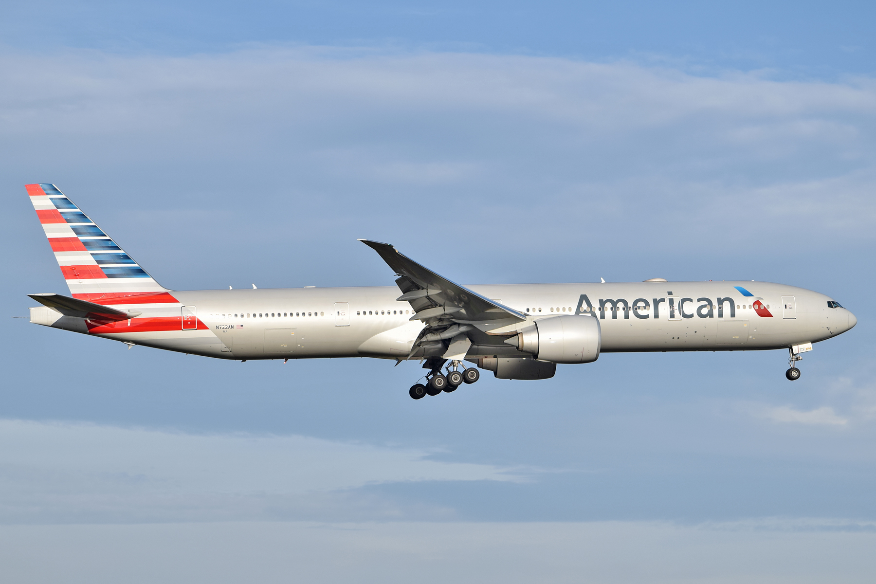 American Airlines 777 N722AN