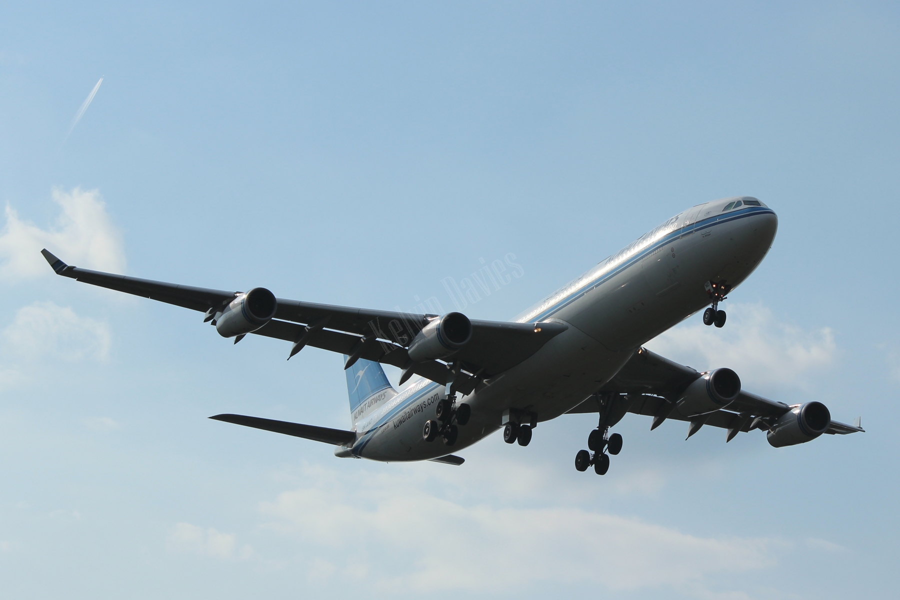 Kuwait Airways A340 9K-AND