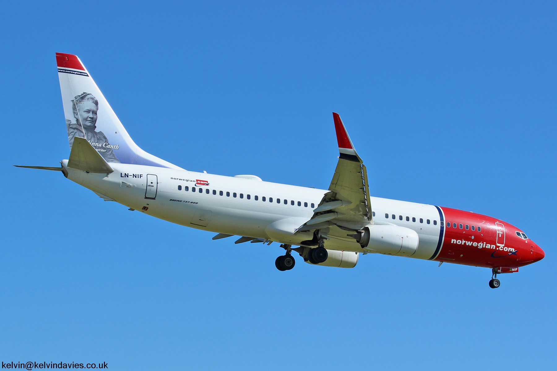 Norwegian Air International 737NG LN-NIF